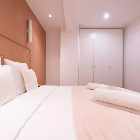 Modern In With Ac Appartement *